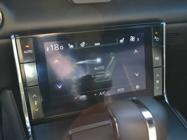 Чорний Мазда МХ-3, об'ємом двигуна 2.4 л та пробігом 23 тис. км за 7100 $, фото 8 на Automoto.ua