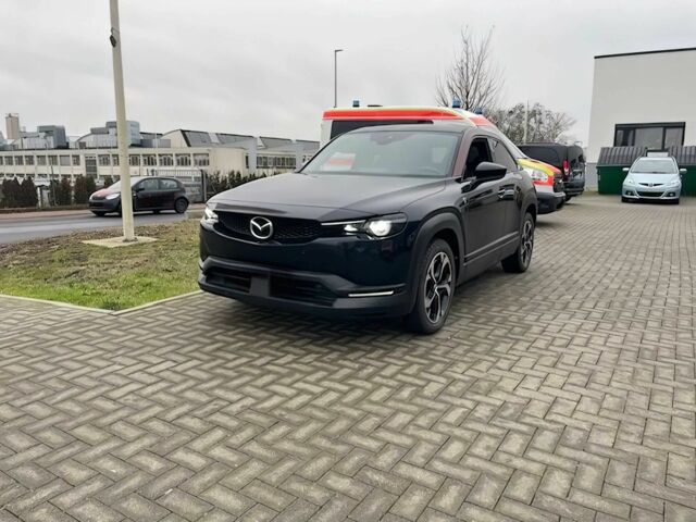 Черный Мазда МХ-3, объемом двигателя 0 л и пробегом 25 тыс. км за 10000 $, фото 1 на Automoto.ua