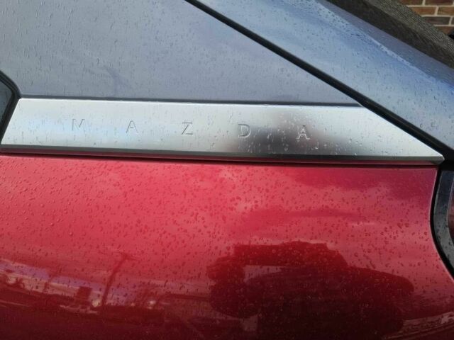 Красный Мазда МХ-3, объемом двигателя 0 л и пробегом 23 тыс. км за 10500 $, фото 11 на Automoto.ua