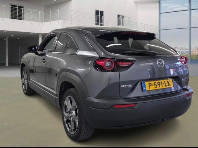 Сірий Мазда МХ-3, об'ємом двигуна 0 л та пробігом 105 тис. км за 14800 $, фото 2 на Automoto.ua