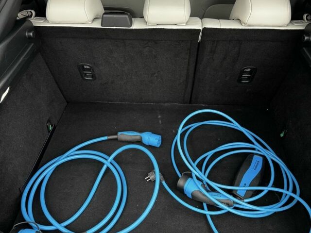 Серый Мазда МХ-3, объемом двигателя 0 л и пробегом 50 тыс. км за 14500 $, фото 8 на Automoto.ua