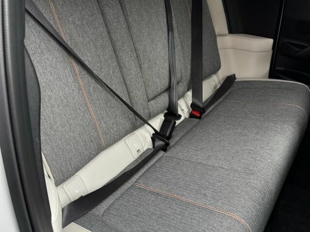 Серый Мазда МХ-3, объемом двигателя 0 л и пробегом 50 тыс. км за 14500 $, фото 10 на Automoto.ua