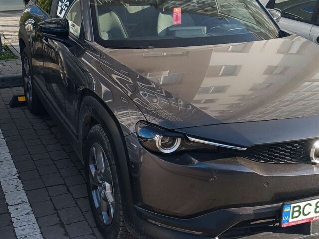 Серый Мазда МХ-3, объемом двигателя 0 л и пробегом 76 тыс. км за 15000 $, фото 1 на Automoto.ua