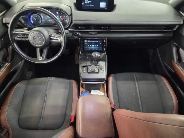 Сірий Мазда МХ-3, об'ємом двигуна 0 л та пробігом 105 тис. км за 14800 $, фото 3 на Automoto.ua