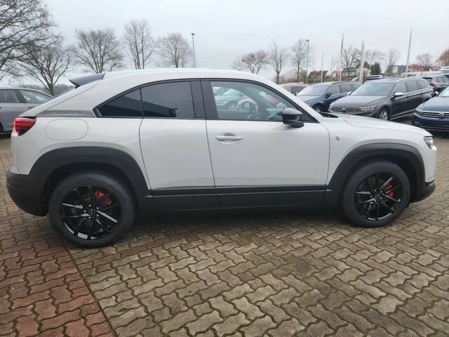 Серый Мазда МХ-3, объемом двигателя 0 л и пробегом 19 тыс. км за 6700 $, фото 7 на Automoto.ua