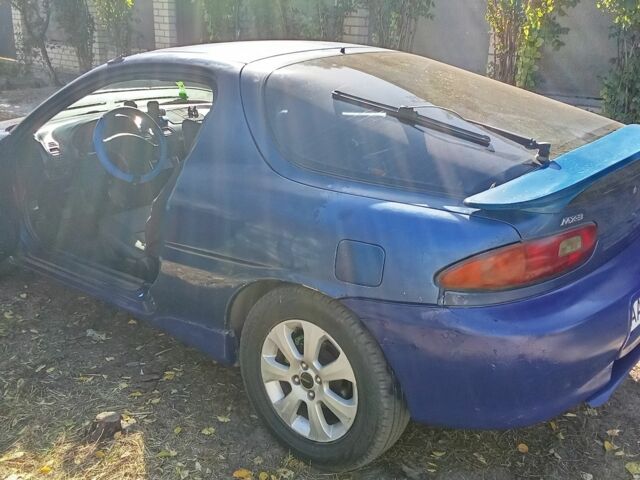 Синій Мазда МХ-3, об'ємом двигуна 1.6 л та пробігом 317 тис. км за 2020 $, фото 1 на Automoto.ua