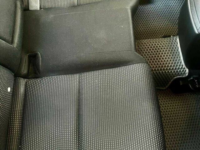 Синий Мазда МХ-3, объемом двигателя 2 л и пробегом 170 тыс. км за 8500 $, фото 6 на Automoto.ua