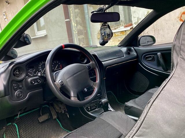 Зелений Мазда МХ-3, об'ємом двигуна 1.6 л та пробігом 0 тис. км за 2700 $, фото 2 на Automoto.ua