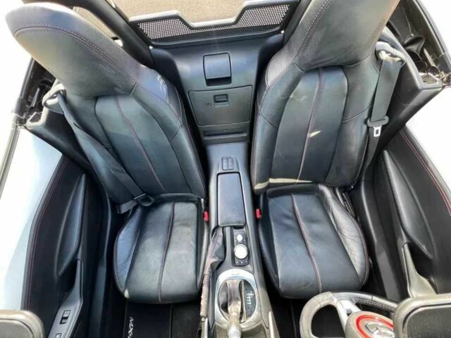 Белый Мазда МХ-5, объемом двигателя 2 л и пробегом 30 тыс. км за 2900 $, фото 15 на Automoto.ua