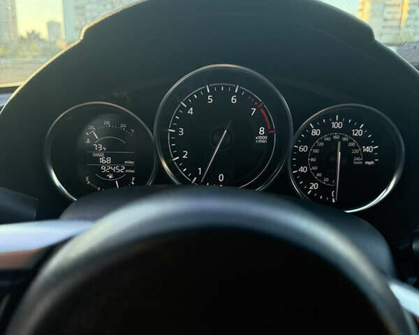 Белый Мазда МХ-5, объемом двигателя 2 л и пробегом 148 тыс. км за 15000 $, фото 8 на Automoto.ua