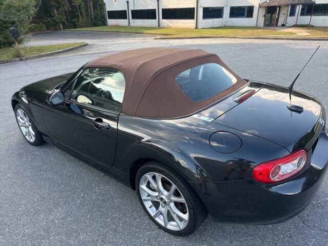 Чорний Мазда МХ-5, об'ємом двигуна 2 л та пробігом 81 тис. км за 7800 $, фото 4 на Automoto.ua