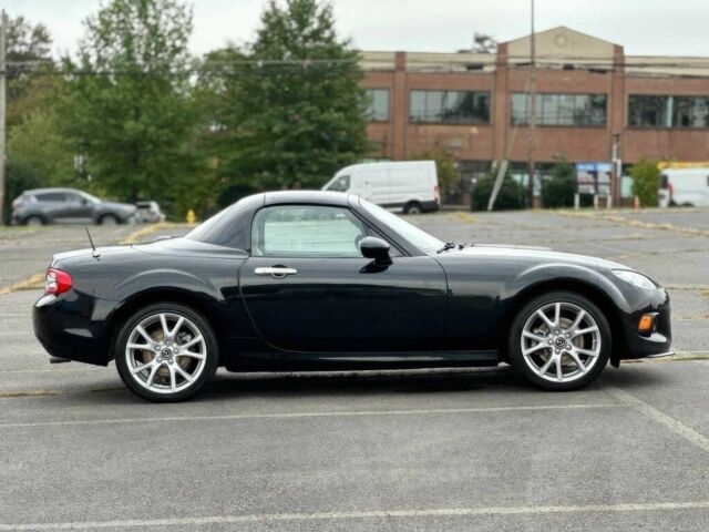 Черный Мазда МХ-5, объемом двигателя 2 л и пробегом 78 тыс. км за 7800 $, фото 5 на Automoto.ua