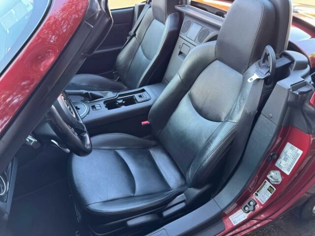 Красный Мазда МХ-5, объемом двигателя 2 л и пробегом 89 тыс. км за 6000 $, фото 7 на Automoto.ua