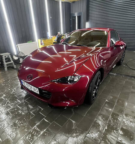 Красный Мазда МХ-5, объемом двигателя 2 л и пробегом 12 тыс. км за 21000 $, фото 1 на Automoto.ua