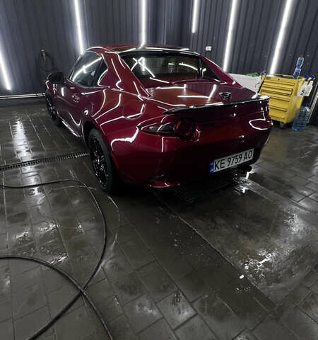 Красный Мазда МХ-5, объемом двигателя 2 л и пробегом 12 тыс. км за 21000 $, фото 2 на Automoto.ua