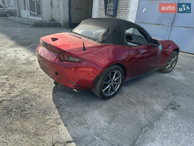Червоний Мазда МХ-5, об'ємом двигуна 2 л та пробігом 100 тис. км за 11500 $, фото 2 на Automoto.ua