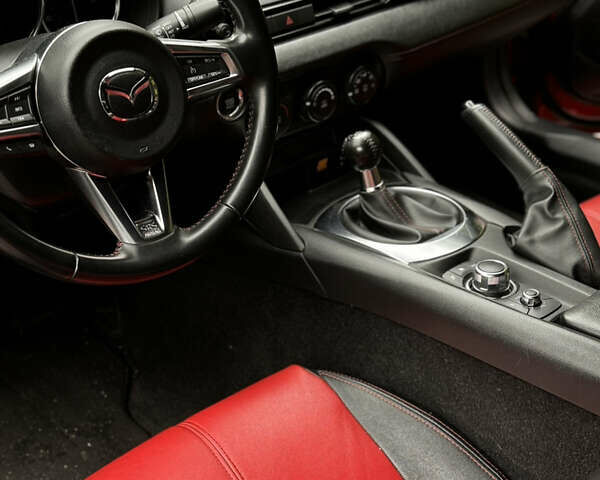 Мазда МХ-5, объемом двигателя 2 л и пробегом 122 тыс. км за 17628 $, фото 7 на Automoto.ua