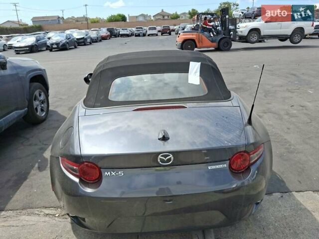Серый Мазда МХ-5, объемом двигателя 2 л и пробегом 102 тыс. км за 6100 $, фото 1 на Automoto.ua