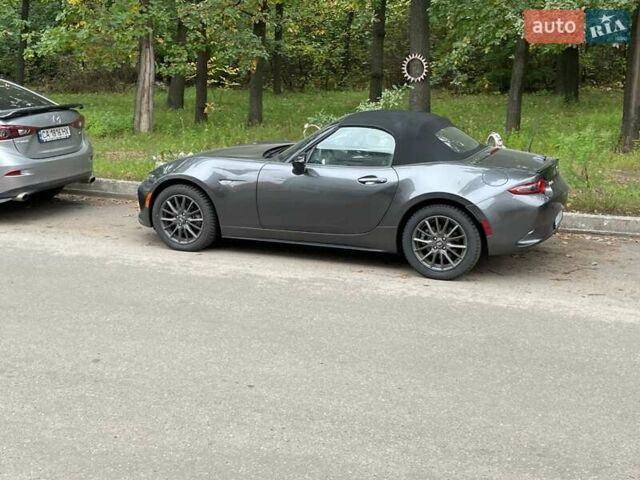 Серый Мазда МХ-5, объемом двигателя 2 л и пробегом 14 тыс. км за 27000 $, фото 3 на Automoto.ua