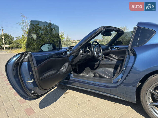 Синій Мазда МХ-5, об'ємом двигуна 2 л та пробігом 70 тис. км за 18900 $, фото 15 на Automoto.ua