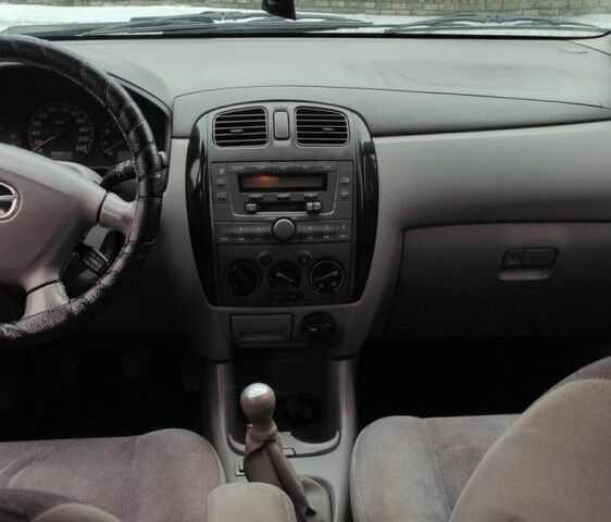 Красный Мазда Премаси, объемом двигателя 1.8 л и пробегом 343 тыс. км за 2700 $, фото 4 на Automoto.ua