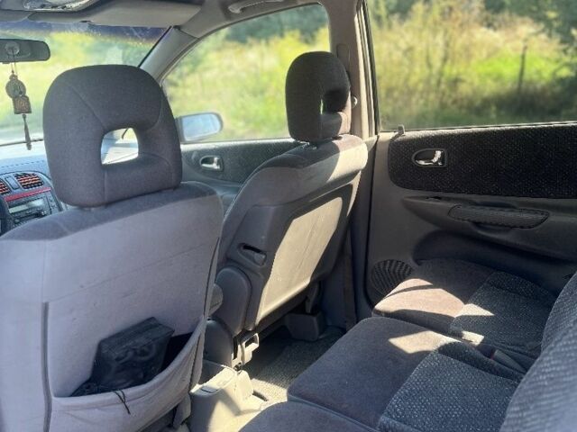 Мазда Премаси 1999 в Кицмане на Automoto.ua Красный Мазда Премаси, объемом двигателя 2 л и пробегом 348 тыс. км за 2700 $, фото 7 на Automoto.ua