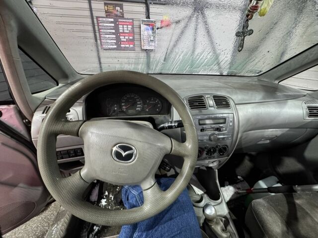 Серый Мазда Премаси, объемом двигателя 2 л и пробегом 300 тыс. км за 1200 $, фото 6 на Automoto.ua