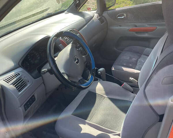 Сірий Мазда Премасі, об'ємом двигуна 1.8 л та пробігом 450 тис. км за 2900 $, фото 2 на Automoto.ua