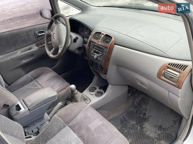 Серый Мазда Премаси, объемом двигателя 2 л и пробегом 280 тыс. км за 2899 $, фото 6 на Automoto.ua