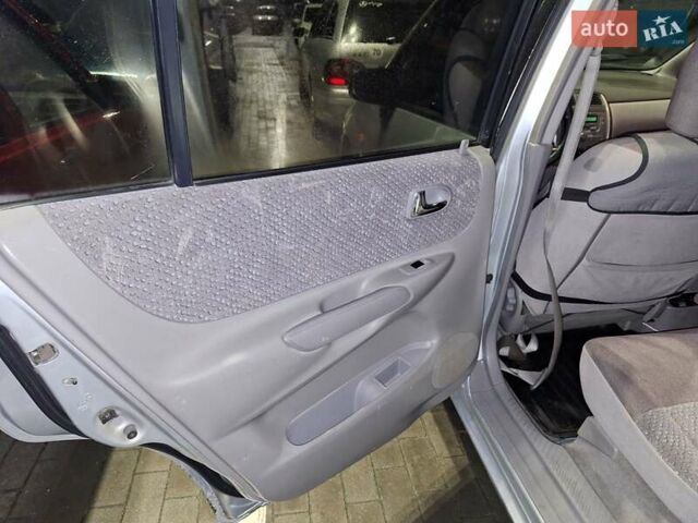 Сірий Мазда Премасі, об'ємом двигуна 1.8 л та пробігом 349 тис. км за 2500 $, фото 16 на Automoto.ua