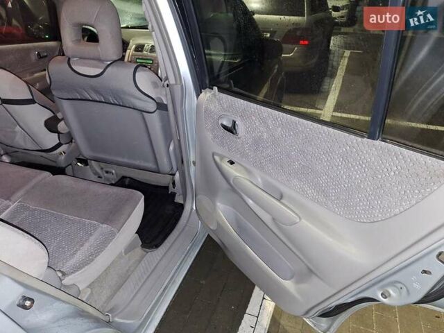 Сірий Мазда Премасі, об'ємом двигуна 1.8 л та пробігом 349 тис. км за 2500 $, фото 17 на Automoto.ua