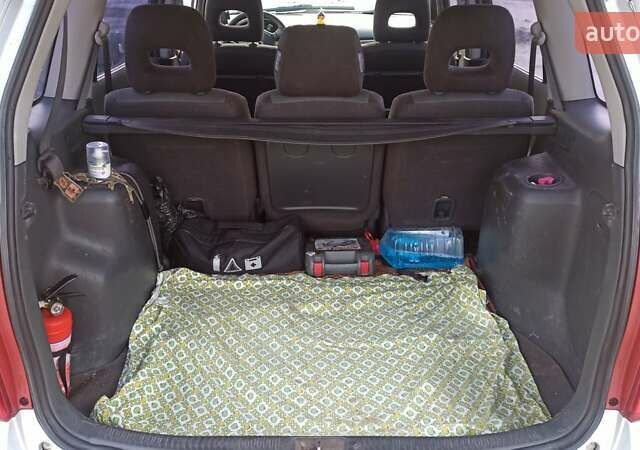 Сірий Мазда Премасі, об'ємом двигуна 1.8 л та пробігом 345 тис. км за 3080 $, фото 9 на Automoto.ua