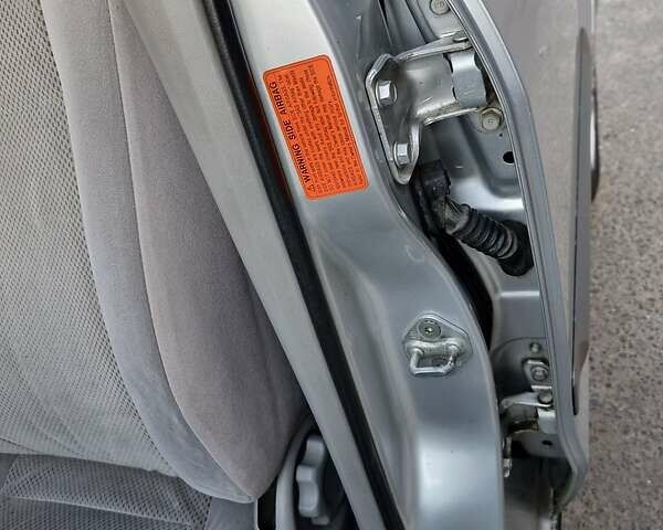 Сірий Мазда Премасі, об'ємом двигуна 2 л та пробігом 390 тис. км за 2999 $, фото 55 на Automoto.ua