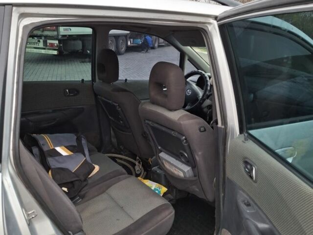 Серый Мазда Премаси, объемом двигателя 2 л и пробегом 320 тыс. км за 1650 $, фото 6 на Automoto.ua