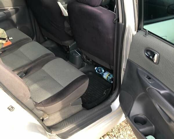 Серый Мазда Премаси, объемом двигателя 2 л и пробегом 200 тыс. км за 4000 $, фото 7 на Automoto.ua