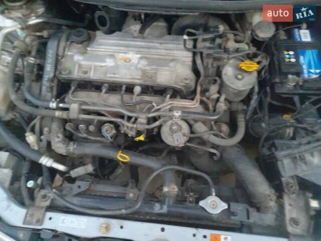 Серый Мазда Премаси, объемом двигателя 2 л и пробегом 270 тыс. км за 3200 $, фото 10 на Automoto.ua