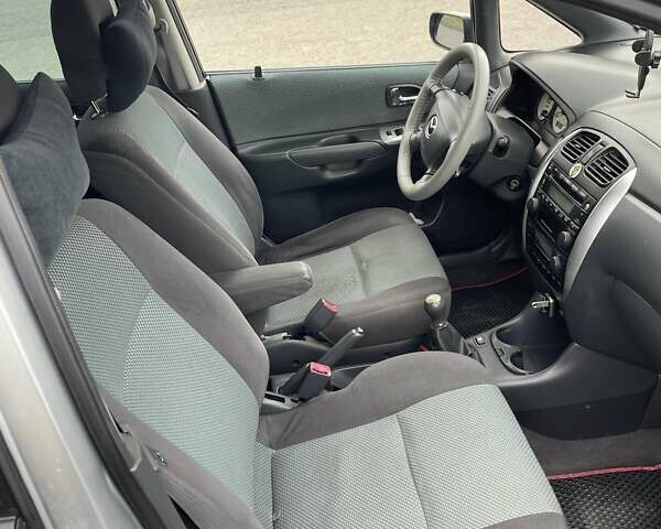 Сірий Мазда Премасі, об'ємом двигуна 1.99 л та пробігом 215 тис. км за 3200 $, фото 7 на Automoto.ua