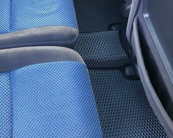 Серый Мазда Премаси, объемом двигателя 2 л и пробегом 290 тыс. км за 3800 $, фото 8 на Automoto.ua