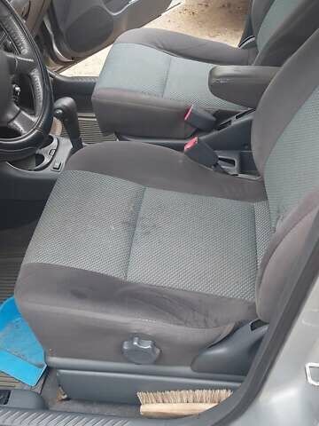 Серый Мазда Премаси, объемом двигателя 2 л и пробегом 250 тыс. км за 2800 $, фото 11 на Automoto.ua