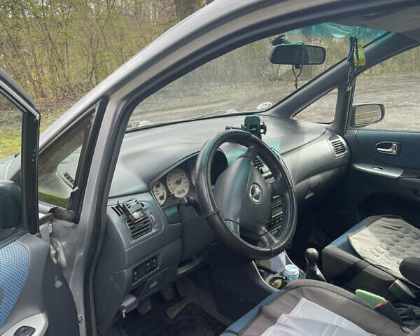 Серый Мазда Премаси, объемом двигателя 2 л и пробегом 360 тыс. км за 3400 $, фото 7 на Automoto.ua