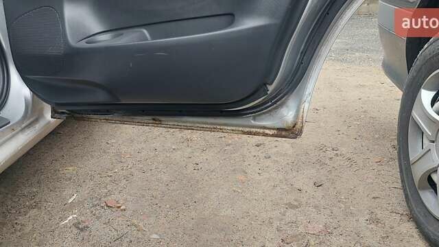 Серый Мазда Премаси, объемом двигателя 2 л и пробегом 250 тыс. км за 2800 $, фото 8 на Automoto.ua