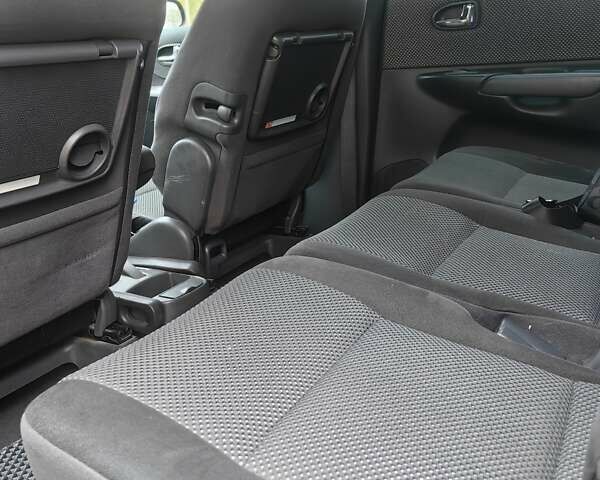 Серый Мазда Премаси, объемом двигателя 1.84 л и пробегом 137 тыс. км за 4350 $, фото 13 на Automoto.ua