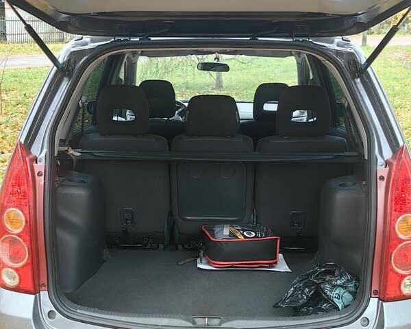 Серый Мазда Премаси, объемом двигателя 1.84 л и пробегом 137 тыс. км за 4350 $, фото 8 на Automoto.ua