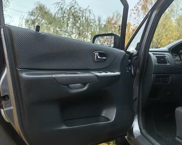 Серый Мазда Премаси, объемом двигателя 1.84 л и пробегом 137 тыс. км за 4350 $, фото 14 на Automoto.ua