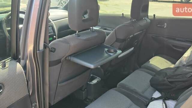 Серый Мазда Премаси, объемом двигателя 1.8 л и пробегом 245 тыс. км за 4500 $, фото 20 на Automoto.ua