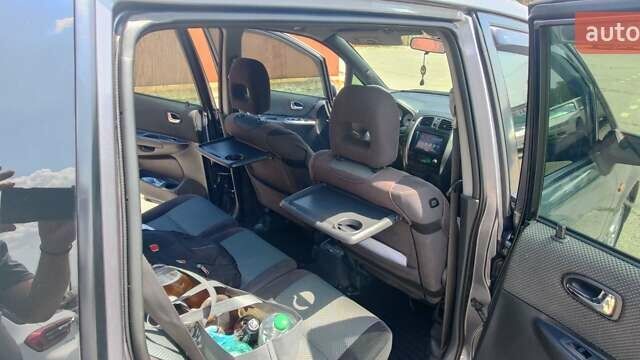 Серый Мазда Премаси, объемом двигателя 1.8 л и пробегом 245 тыс. км за 4500 $, фото 21 на Automoto.ua