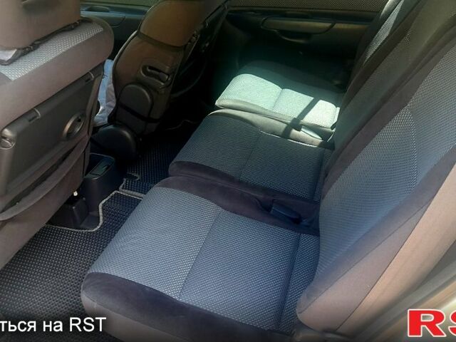 Серый Мазда Премаси, объемом двигателя 2 л и пробегом 257 тыс. км за 3500 $, фото 4 на Automoto.ua