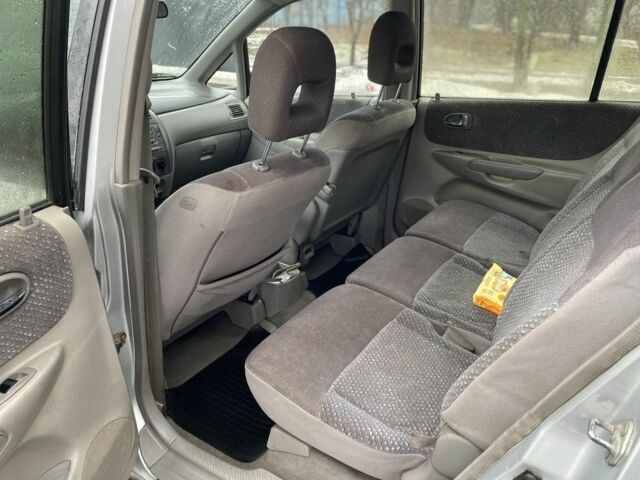 Серый Мазда Премаси, объемом двигателя 1.8 л и пробегом 200 тыс. км за 1450 $, фото 13 на Automoto.ua