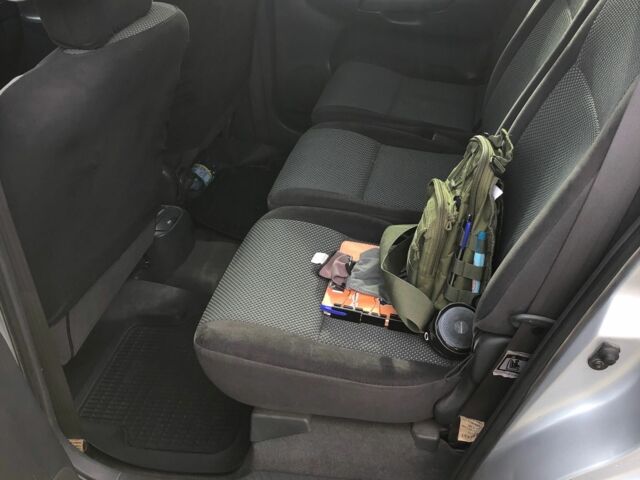 Серый Мазда Премаси, объемом двигателя 2 л и пробегом 200 тыс. км за 4000 $, фото 5 на Automoto.ua