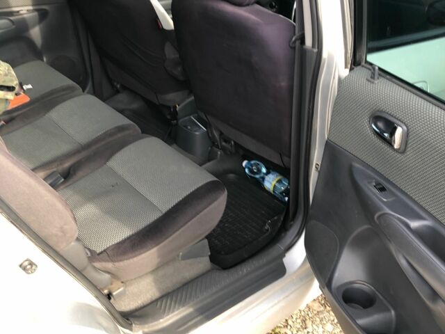 Серый Мазда Премаси, объемом двигателя 2 л и пробегом 200 тыс. км за 4000 $, фото 8 на Automoto.ua